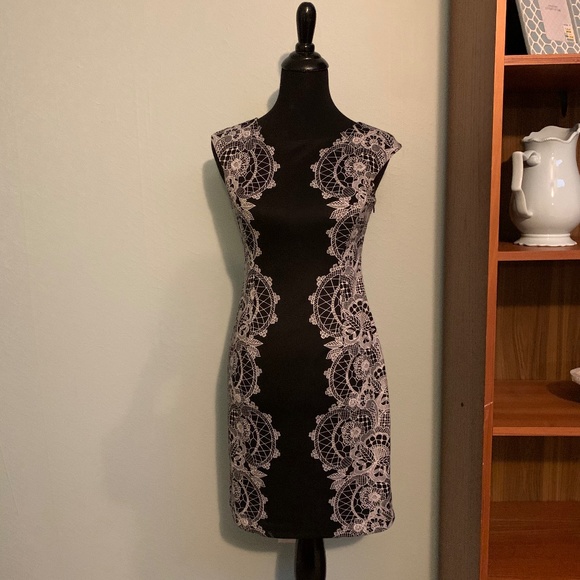 Alfani Dresses & Skirts - ALFANI Black and White Petite Dress - 2P